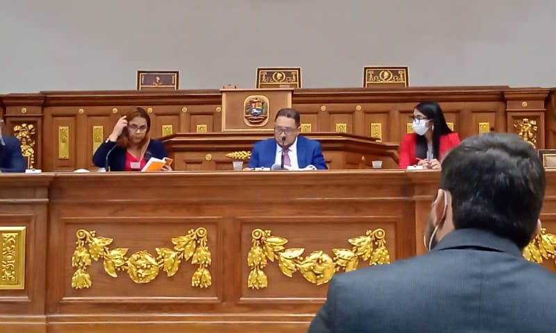 Instalada Comisión especial que investigará a diputados opositores y se declara en sesión permanente