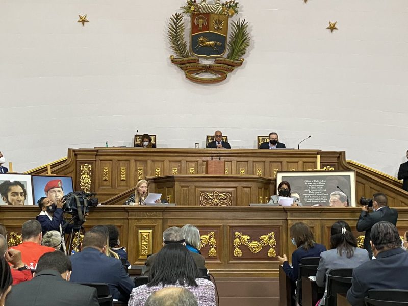 Liberación de fondos en el exterior para comprar vacunas contra el COVID-19, pide AN del 6Dic