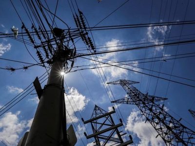 Cambios a la Ley del Sistema y Servicio Eléctrico rompen monopolio estatal y anticipa aumentos de tarifas: 6 claves del proyecto de reforma