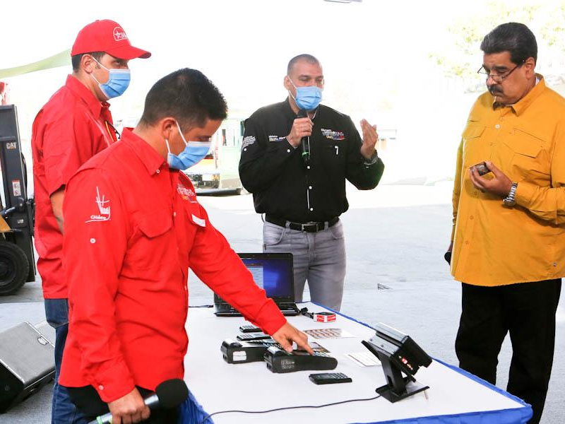 Maduro presenta sistema de pago electrónico para el Metro de Caracas