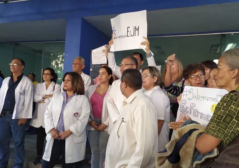 Trabajadores de la salud se declaran en conflicto nacional por bajos salarios