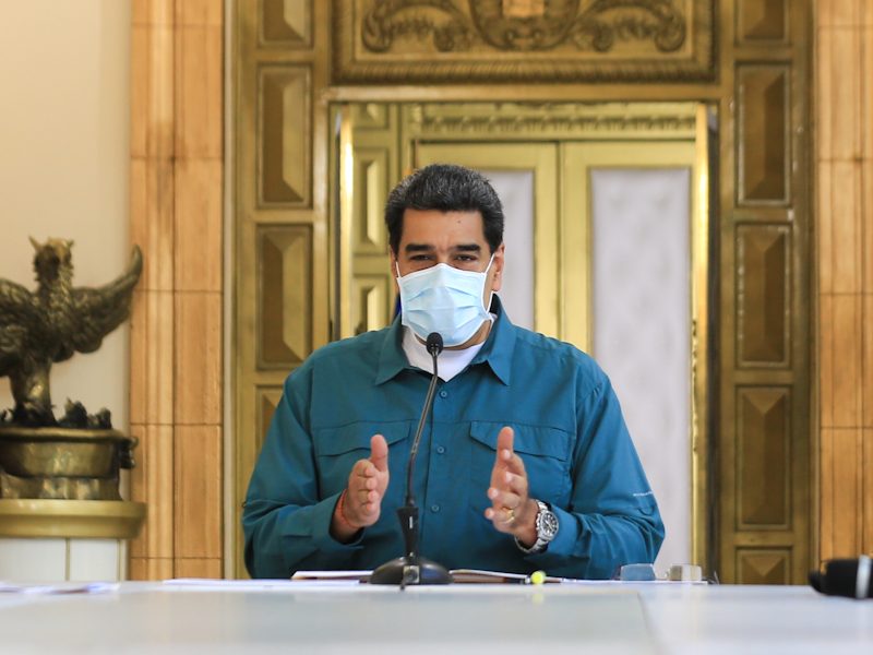 Maduro dice que se mantendrá la flexiblización que coincide con Semana Santa