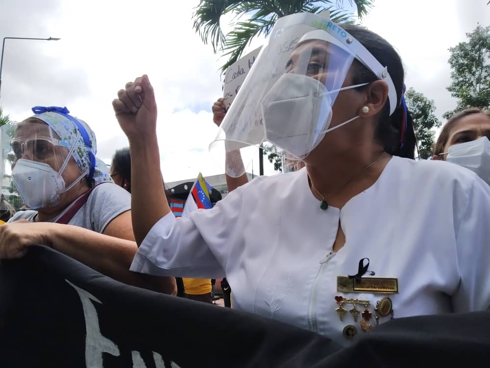 Mujeres integrantes de distintos partidos políticos y de la sociedad civil protestaron este lunes 8 de marzo, Día de la Mujer, frente a la sede del Programa de las Naciones Unidas para el Desarrollo (Pnud) en Caracas. Mujeres integrantes de distintos partidos políticos y de la sociedad civil protestaron este lunes 8 de marzo, Día de la Mujer, frente a la sede del Programa de las Naciones Unidas para el Desarrollo (Pnud) en Caracas.