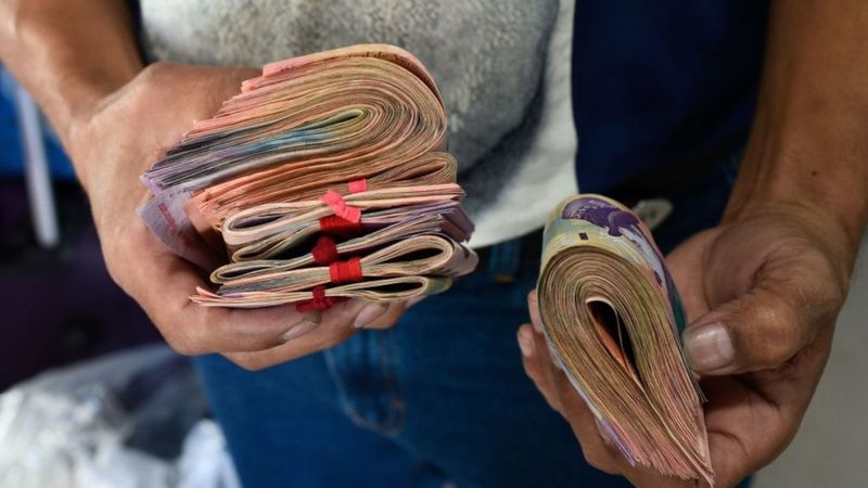 Crisis en Venezuela | Lanzan el billete de un millón de bolívares: cuánto vale y cómo se ha llegado hasta aquí