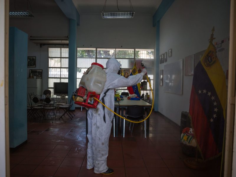 Dos fallecidos y 187 casos de coronavirus en Caracas este #11Mar