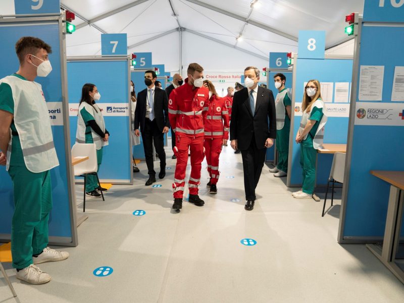 Italia vuelve a confinamiento por nueva oleada de la pandemia