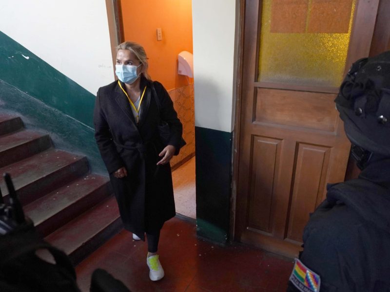 Fiscalía boliviana acusa a expresidenta interina Áñez por otros dos delitos