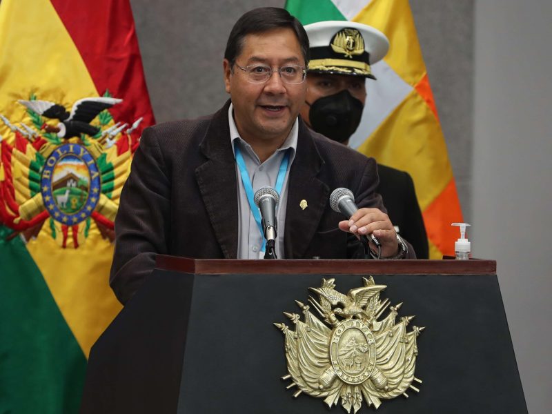 Luis Arce saluda la decisión de Gobierno de Perú de salirse del Grupo de Lima