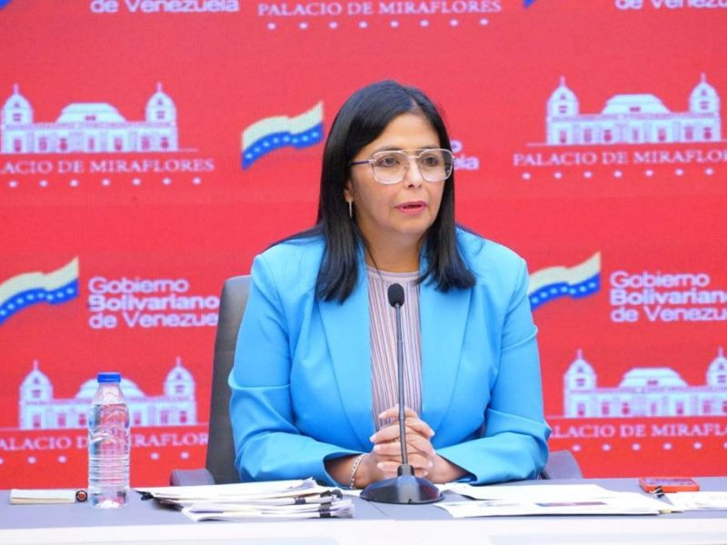 Delcy Rodríguez rechaza declaraciones de vicepresidenta colombiana sobre diálogo en México