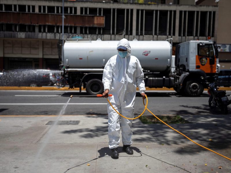 Caracas acumula 158 fallecidos y supera los 32.000 casos de COVID-19