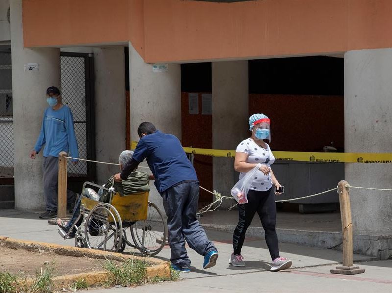 Siete trabajadores de salud fallecieron por COVID-19 en Venezuela el #25Mar