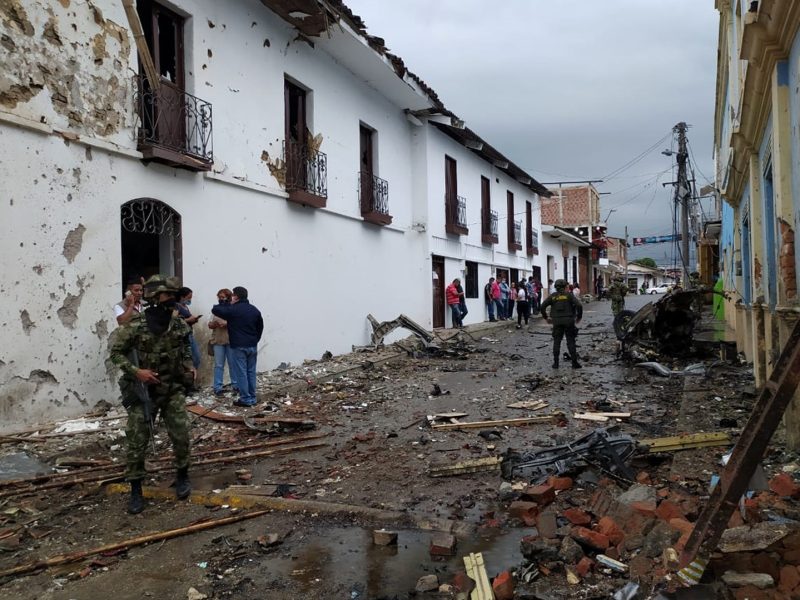 Sube a 43 el número de heridos por la explosión de un coche bomba en Colombia