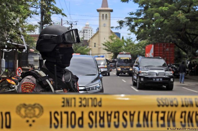 Varios heridos por presunto ataque terrorista a catedral en Indonesia