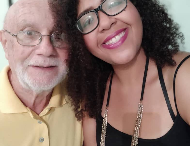 Ginelly perdió a su abuelo dos veces: por el COVID-19 y por la negligencia del Estado