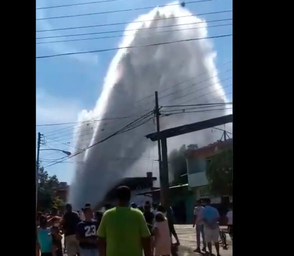 Rotura de tubería matriz causó emergencia en Santa Teresa del Tuy