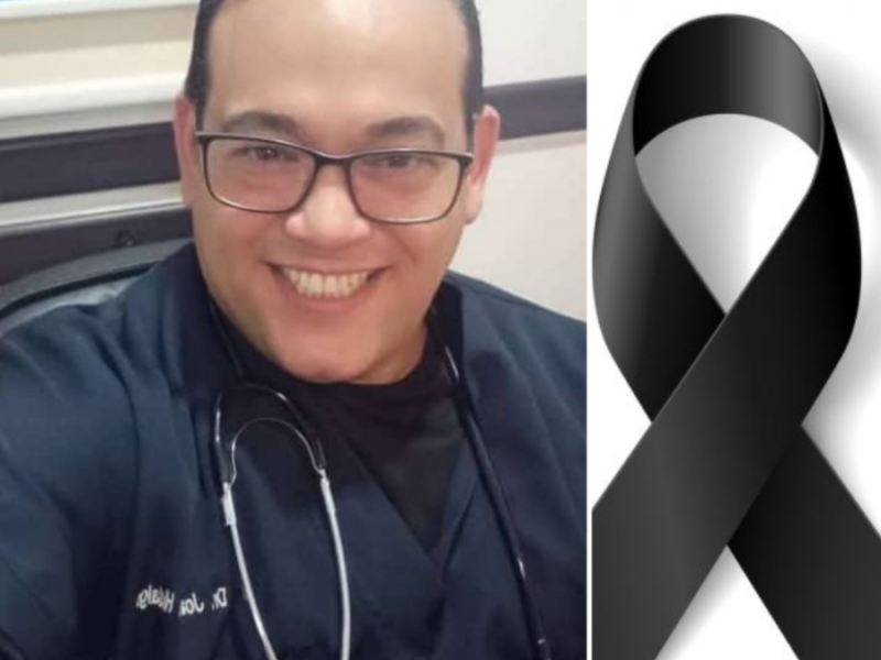 tres médicos