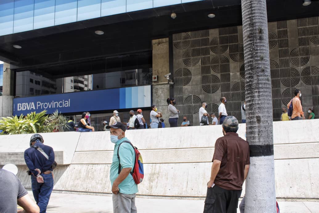 Caraqueños que viven del día a día siguen en las calles pese a la cuarentena Caraqueños que viven del día a día siguen en las calles pese a la cuarentena