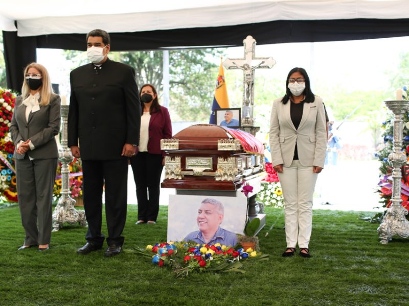 Maduro despide en capilla ardiente al ministro de Ecosocialismo