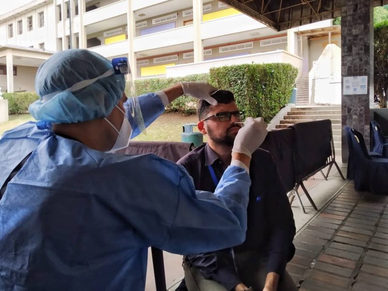 Conozca los laboratorios privados que hacen pruebas de COVID-19 en Caracas