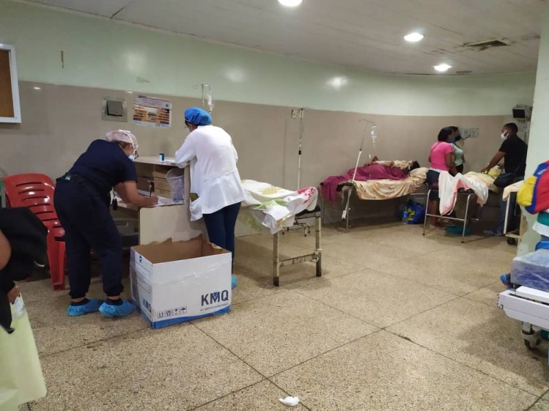 Familiares dieron respiración manual a pacientes con COVID-19 en Maturín, tras apagón que afectó a hospital centinela