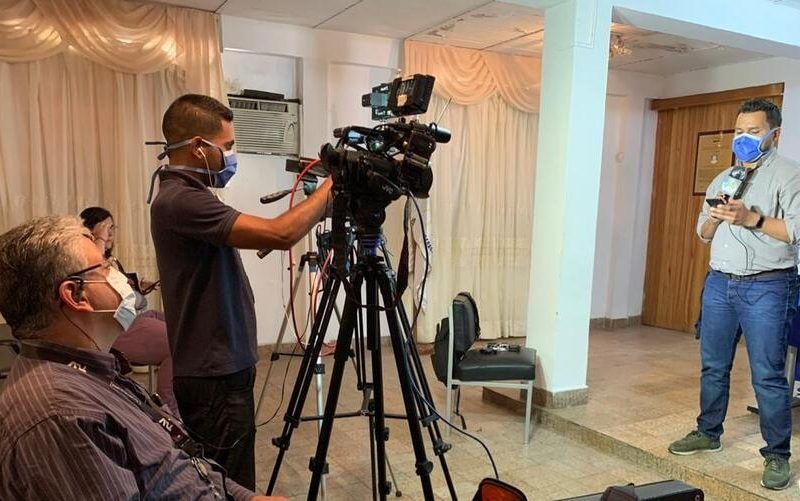 La “arbitrariedad” oficial y la autocensura se abren paso en el periodismo venezolano