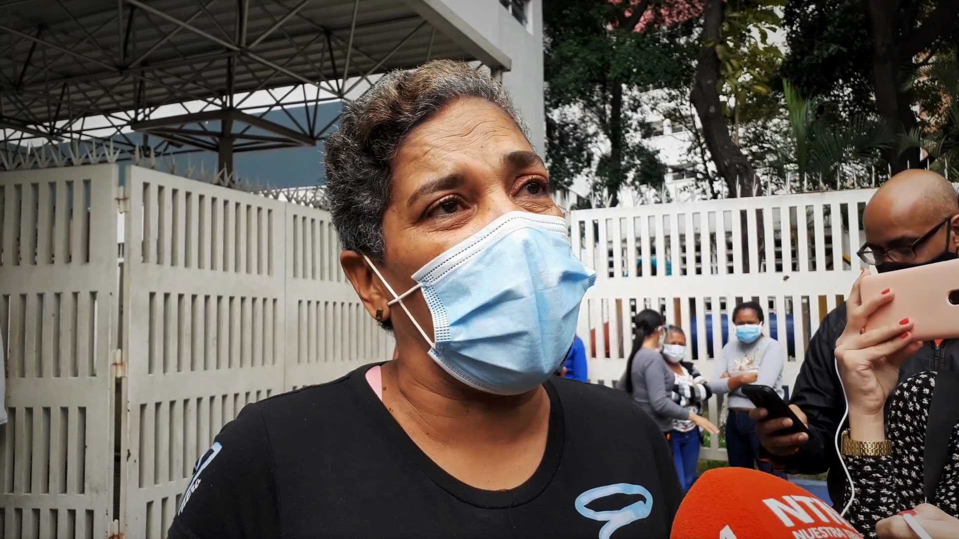 La hija de Niurka debe dializarse martes, jueves y sábado en el servicio de Nefrología del J. M.