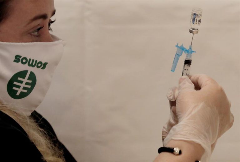 Venezuela recibiría vacunas de Covax entre mediados y finales de junio, dice OPS