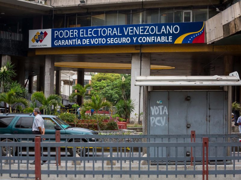 ¿Qué pasará con el voto en el exterior?, claves del rector Roberto Picón