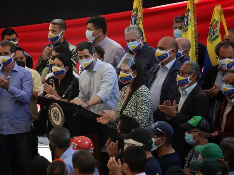 Acuerdo de Salvación “es un intento tardío de Guaidó por entrar al juego político”, según analistas