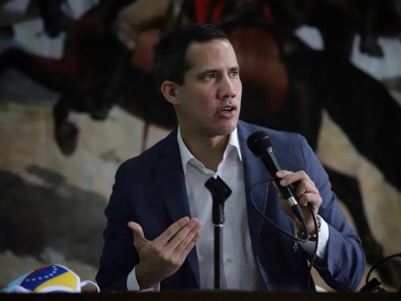 Guaidó agradece al canciller de Canadá su respaldo tras una reunión virtual