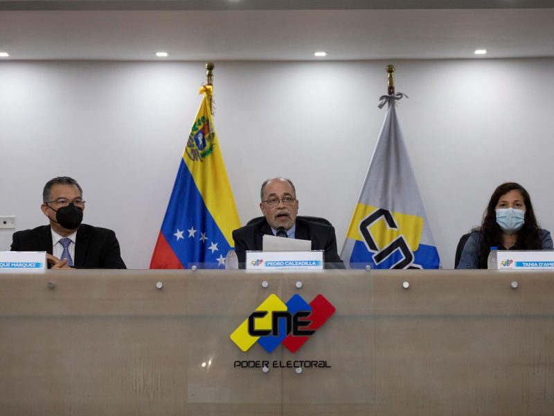 Rectores del CNE piden al Plan República entregar actas de resultados en Barinas