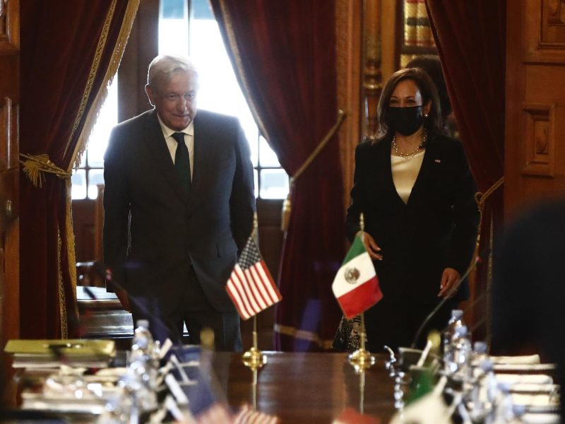 López Obrador destaca encuentro "trascendente y benéfico" con Kamala Harris