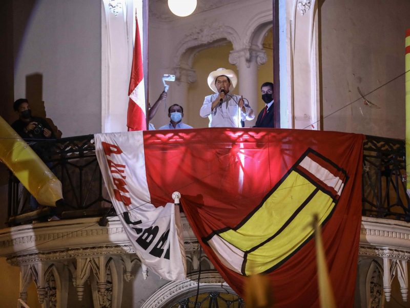 Claves para saber quién será el presidente de Perú y qué falta para saberlo