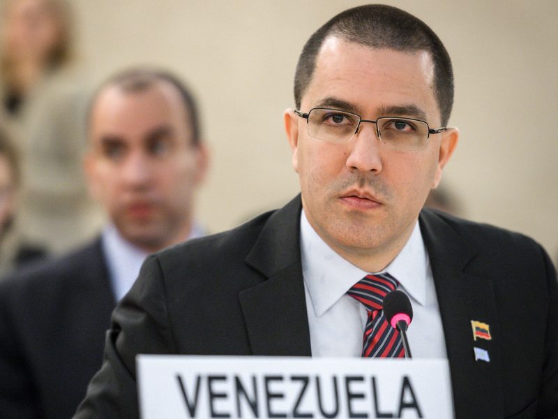 Arreaza dice a misión de UE que hay "clima político favorable" en Venezuela