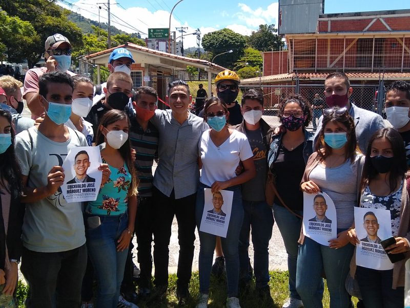 Dictan libertad plena para estudiante Erickvaldo Márquez tras casi cuatro años en la cárcel