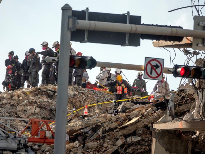 Cuarta demanda contra la asociación del edificio que se desplomó en Miami - derrumbe