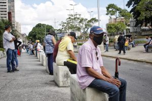 Orden y segundas dosis de Sputnik V siguen ausentes en Caracas tras un mes de vacunación - fármacos reconocidos