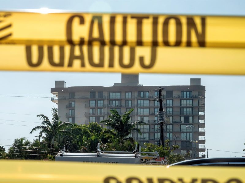 Sube a 86 el número de víctimas mortales por derrumbe de edificio en Surfside