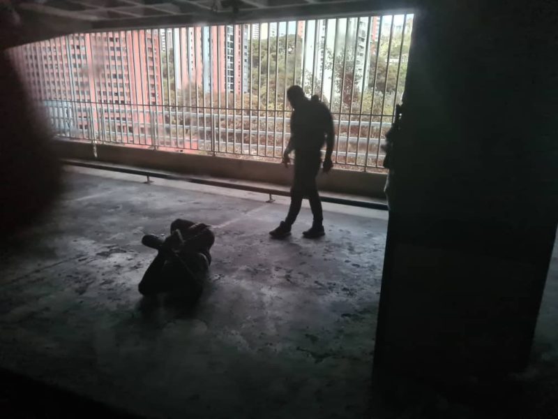 Faes en el estacionamiento