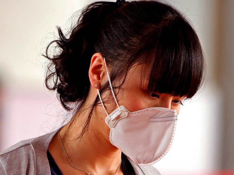 EE.UU. recomendará a vacunados llevar mascarilla en interiores, según medios