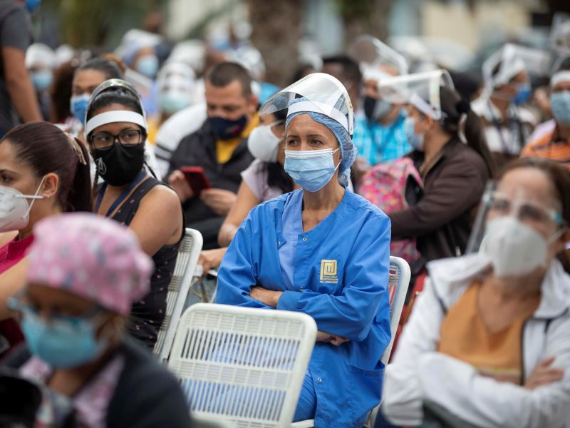 Solo 8% de los venezolanos estaban vacunados contra el COVID-19 en junio, según estudio