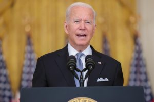 Biden ordena usar fondos afganos para víctimas del 11S y ayuda humanitaria