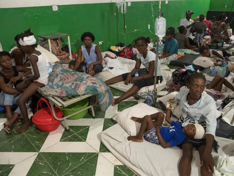 hospitales de Haití se saturan mientras aumentan las víctimas del sismo