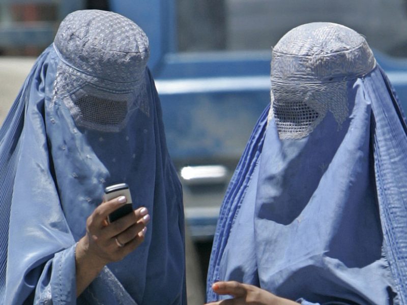 derechos de la mujer se fijarán en diálogo intraafgano, dicen talibanes