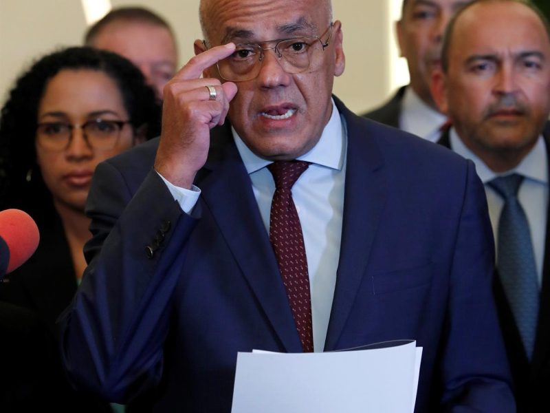 Chavismo aún tiene incentivos para volver a la mesa de negociación, esto dicen analistas