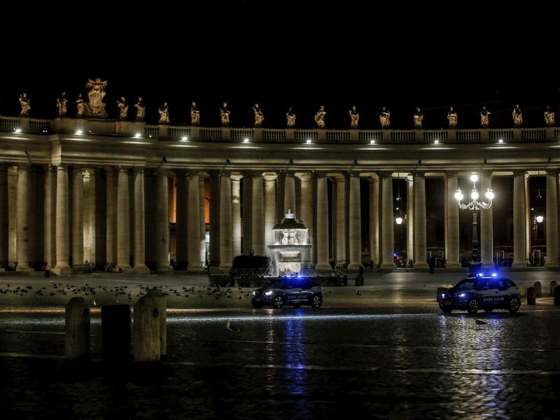 Obligatorio certificado sanitario para entrar en el Vaticano, pero no en misas