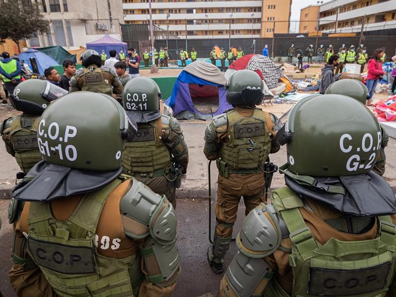 Comisión de DDHH de Periodistas de Chile cuestiona desalojo en Iquique