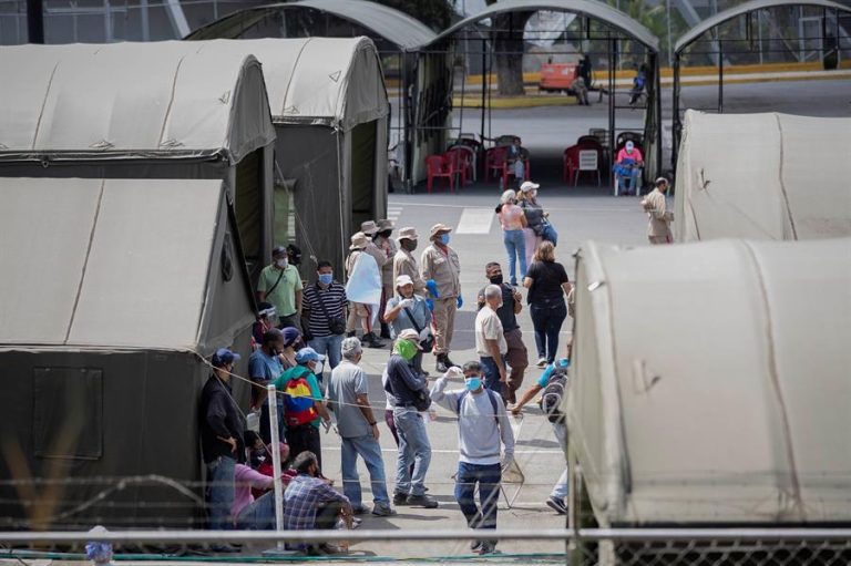 "No hay cupo": Caracas vive su mayor repunte de casos de COVID-19