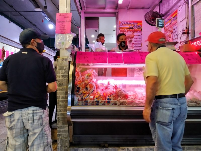 Con lo que cuesta un kilo de pollo entero este #21Oct se podían comprar 11 kilos el año pasado
