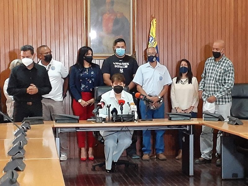 Rectora García Arocha rechaza entrada forzada y daños al Aula Magna de la UCV